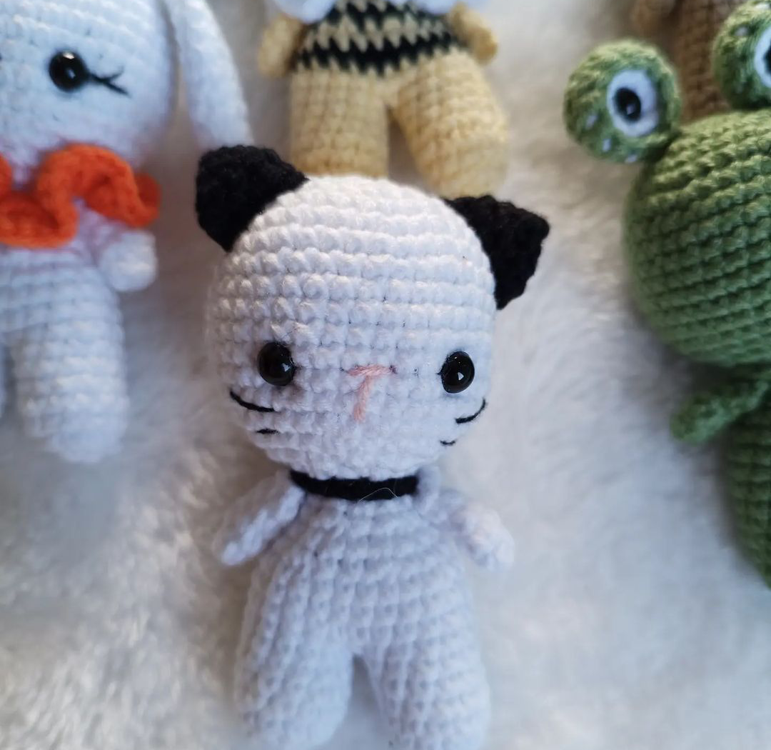 KLABELGIFT – Großhandel Kuschel-/Plüschtier – Kind & Baby – Amigurumi Häkeltier Mini-Spielzeug Schlüsselanhänger, Bio-Spielpuppe5