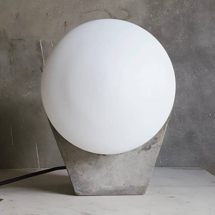 Handmade Concrete Table Lamp JUNCO Ball/Round for wholesale by Musgo Design