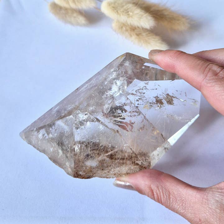 Zeldzaam Golden Rutile Kvarts Fri Form Punkt ±350 g for engroshandel hos Moonlight Gemstones