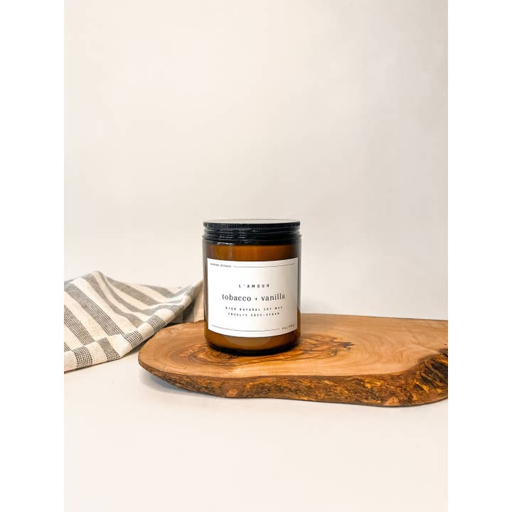 Vanille sojawaskaars met tabak en vanille - amberkleurige pot - 8 oz - Tom Ford voor wholesale door Allura Concept