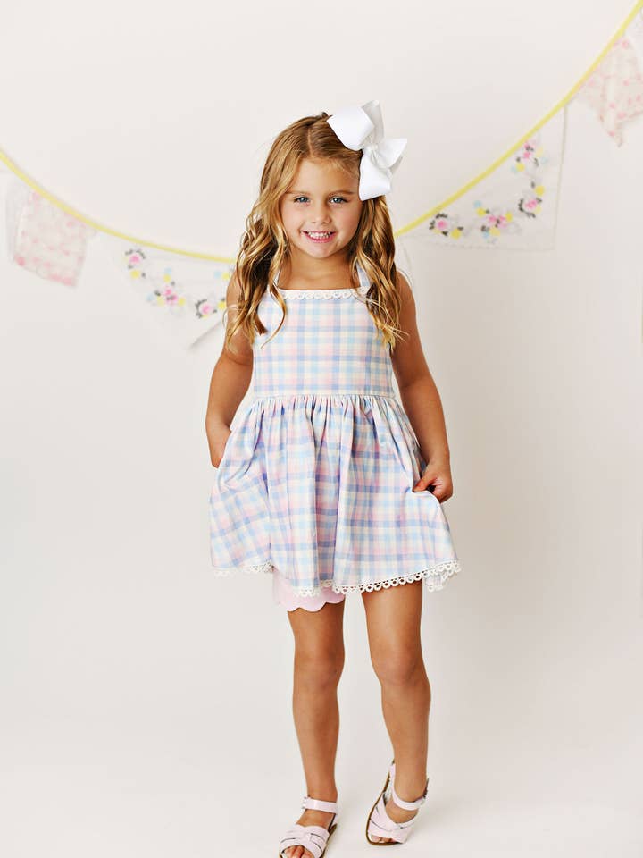 CONJUNTO DE TÚNICA PRIMAVERAL Y PANTALÓN CORTO PARA NIÑA para venta al por mayor de Serendipity Clothing Co