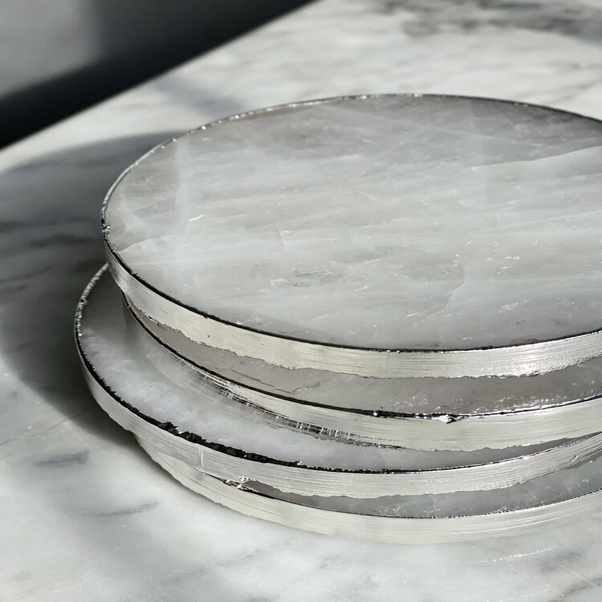 Zen Decor London – wholesale Coasters – White Quartz Round Agate electroplated coaster set5