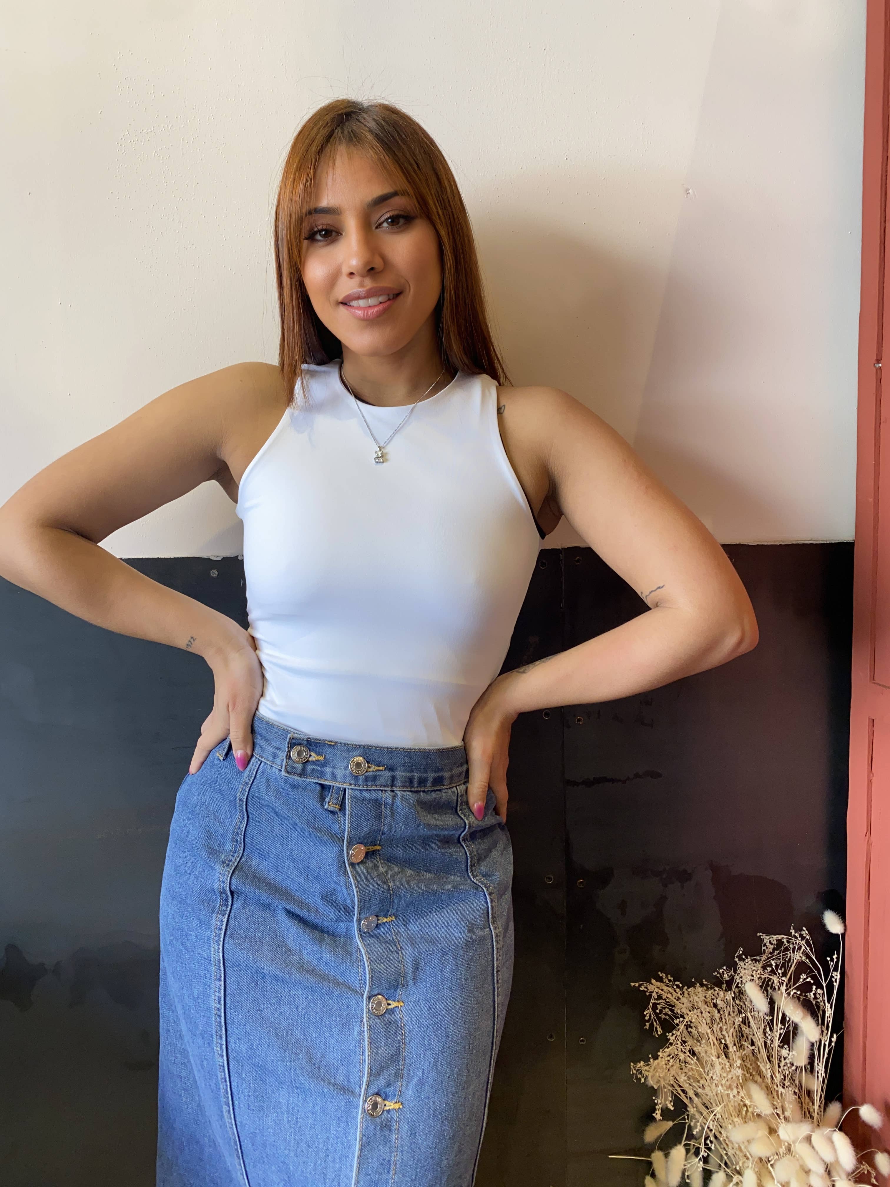 MAGNVS - Wholesale Tank Top - Women's - 033 SLEEVELESS BODY2