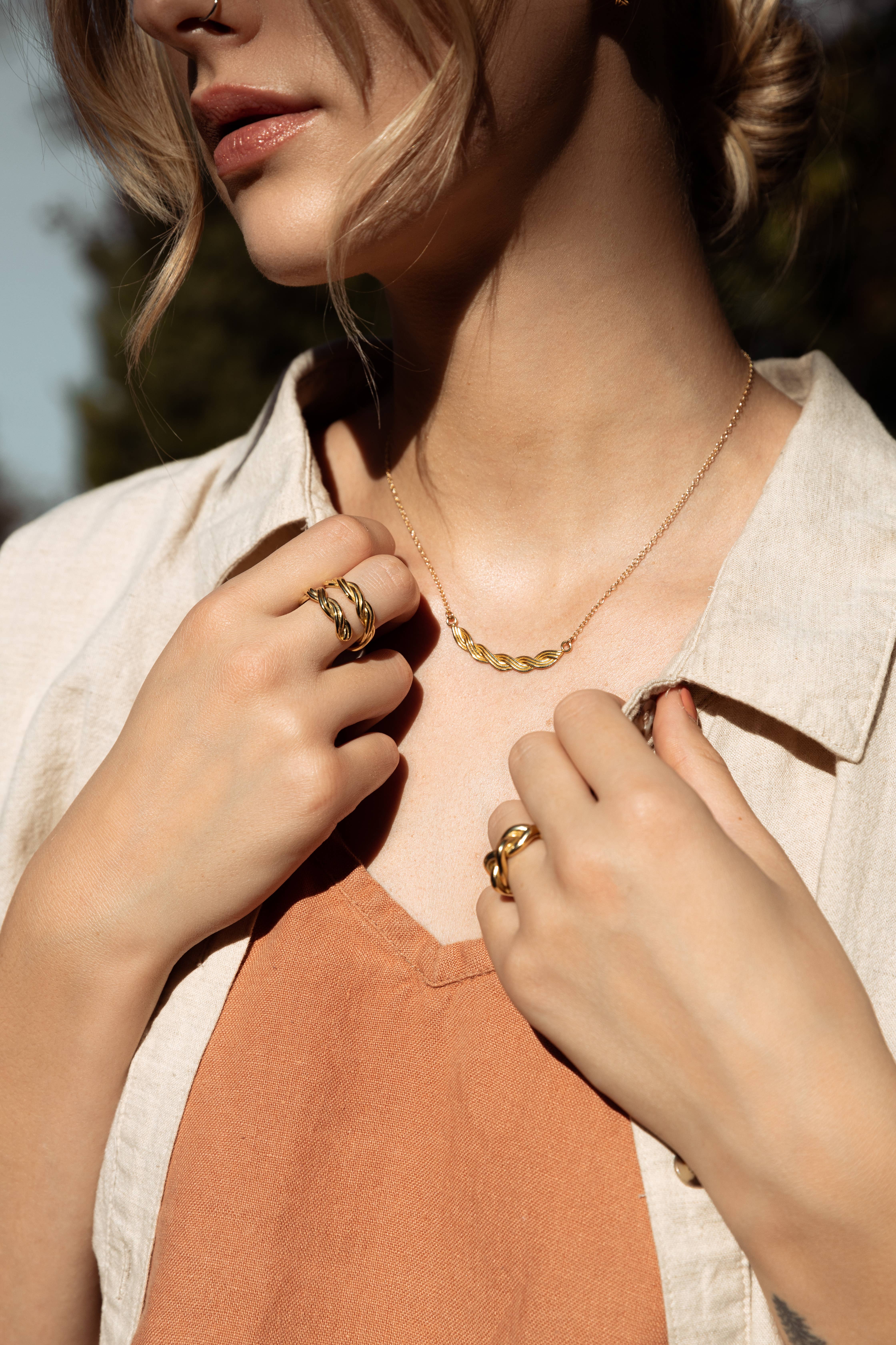 Goldeluxe Jewelry - Wholesale Pendant/Charm Necklace - Meadow Necklace3