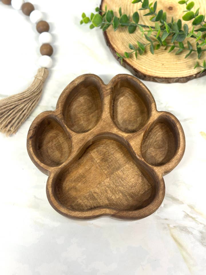 Träbricka med hundtassmotiv för wholesale av Runnin Wild Designs