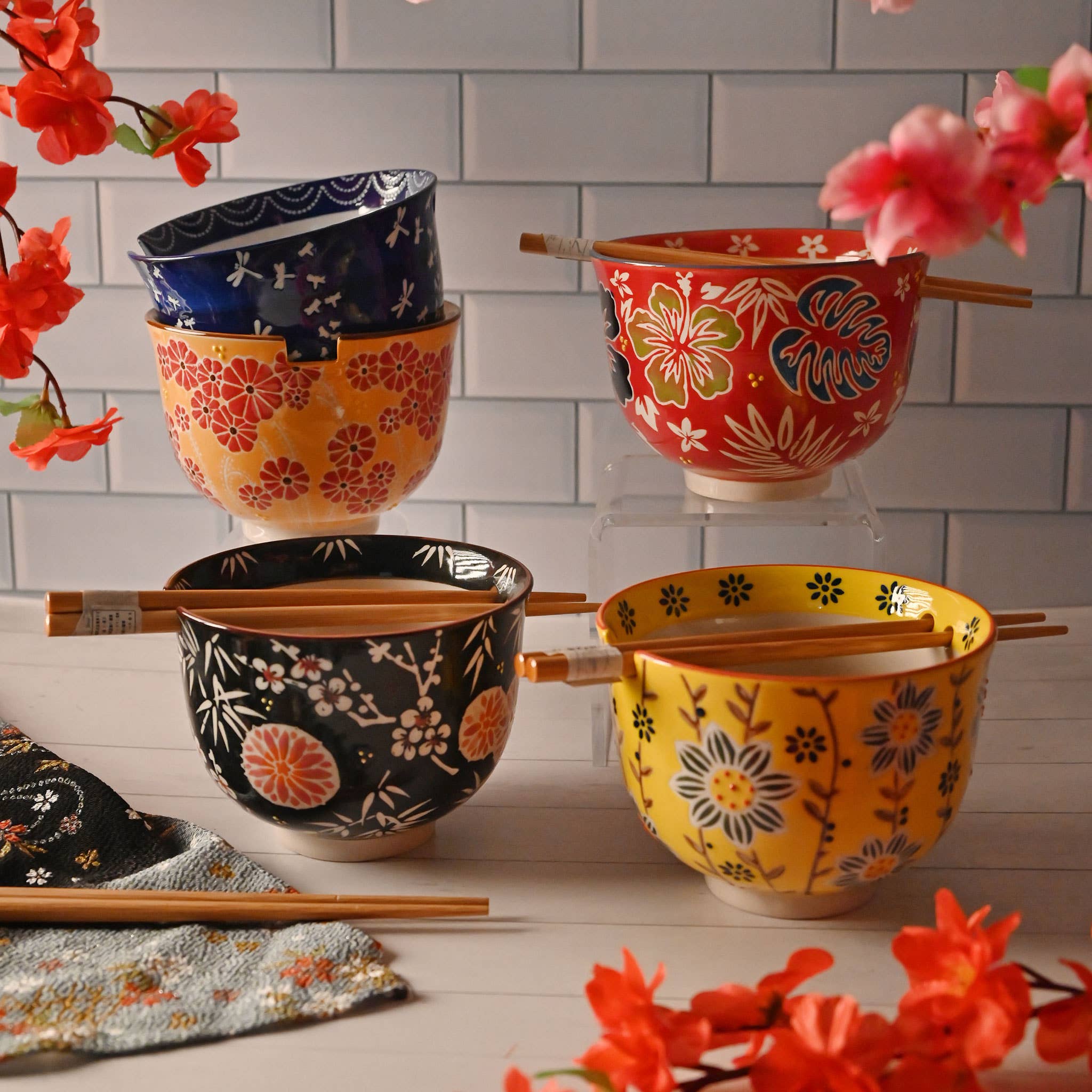 Fuji Merchandise Corporation - Wholesale Bowl - MIRA 5" BOWL WITH CHOPSTICKS – RED AND GREEN FLOWERS5