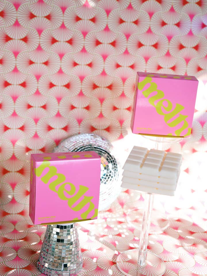 santal vanilla, shea, and sandalwood wax melts plastic free for wholesale by Melty