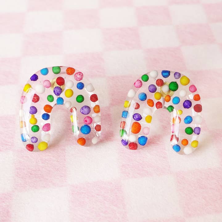 Resin Mini Arch Glitter Earrings - Rainbow Sprinkles for wholesale by fancypop