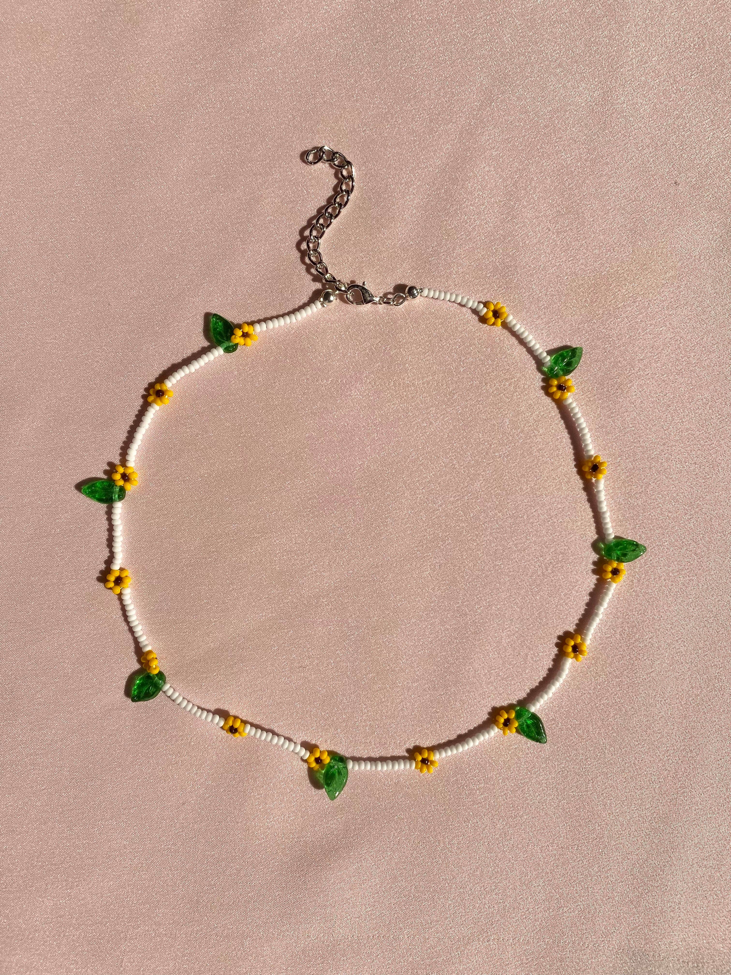 Lil Things Shop - Vente Collier de perles - Collier tournesol1