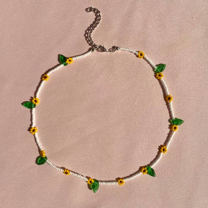 Lil Things Shop - Wholesale Beaded/Pearl Necklace - Sunflower Necklace1