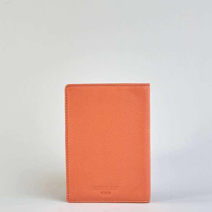 Herzilein-Wien GmbH - Wholesale Passport Case - Women's - Passhülle Leder 1