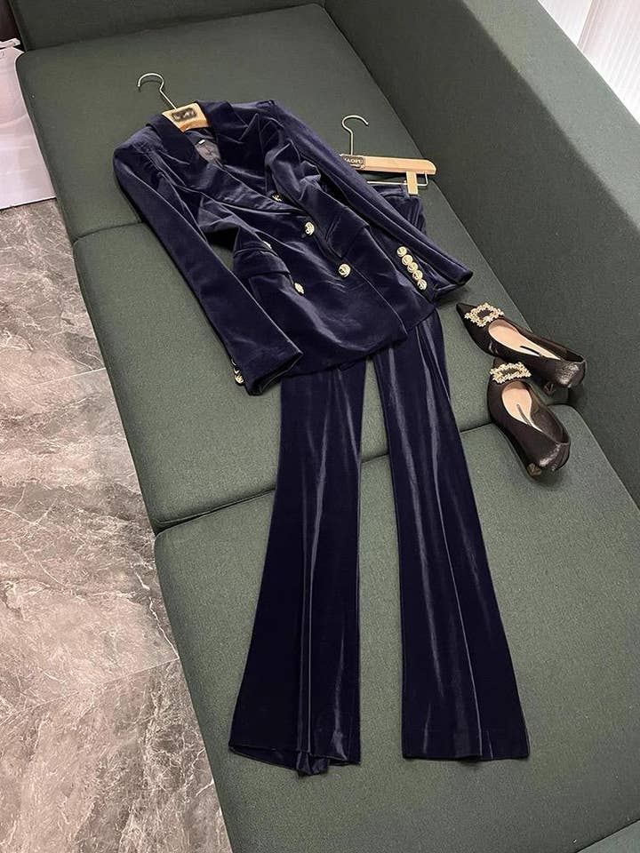 Sanyao Fashion – Engroshandel Habitter – til kvinder – SY517Y Fløjl Skræddersyet Jakkesæt til Kvinder – Blazer & Bukser2