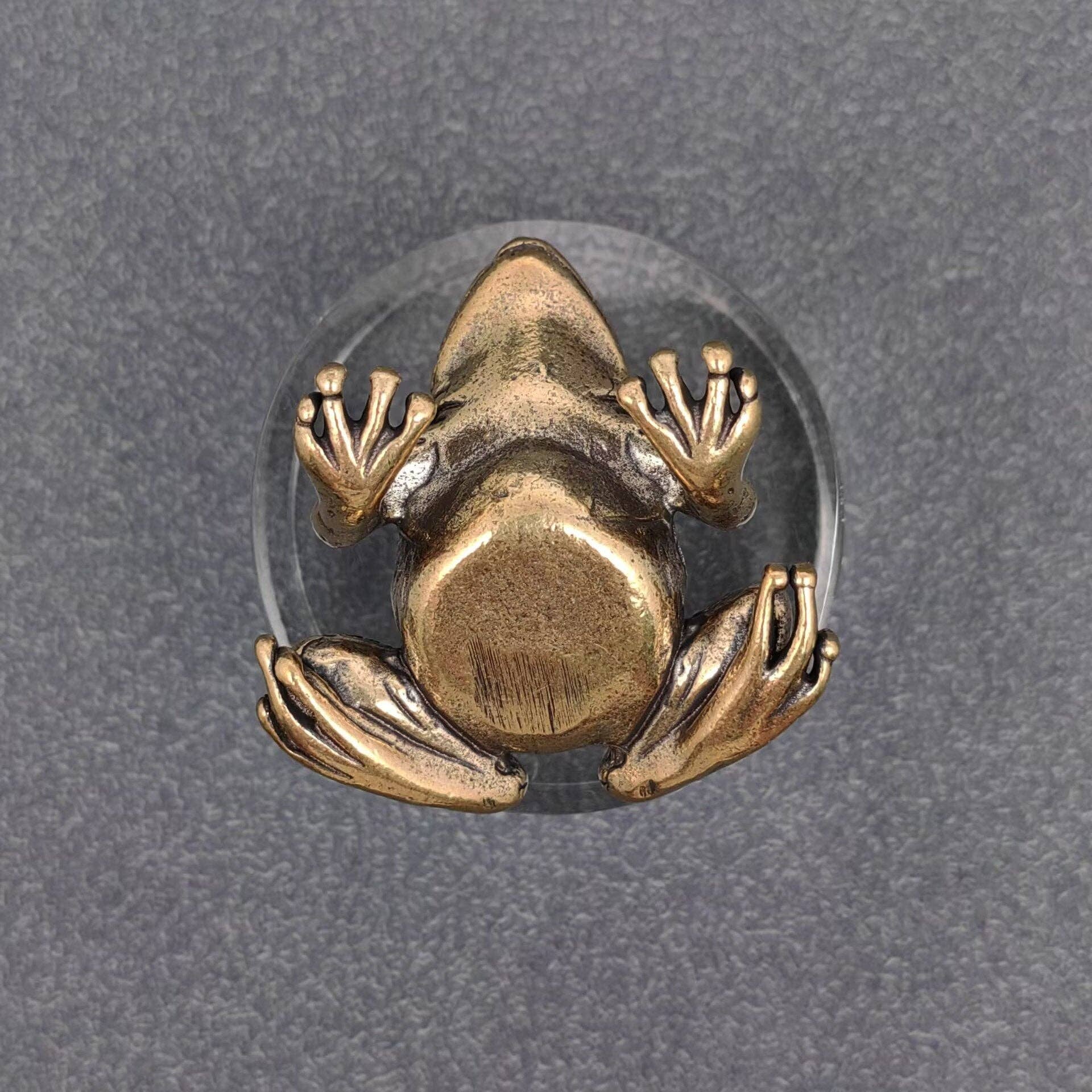 Mio Queena - Wholesale Decorative Tabletop Object - Vintage Brass Frog Desktop Ornaments Decorations5