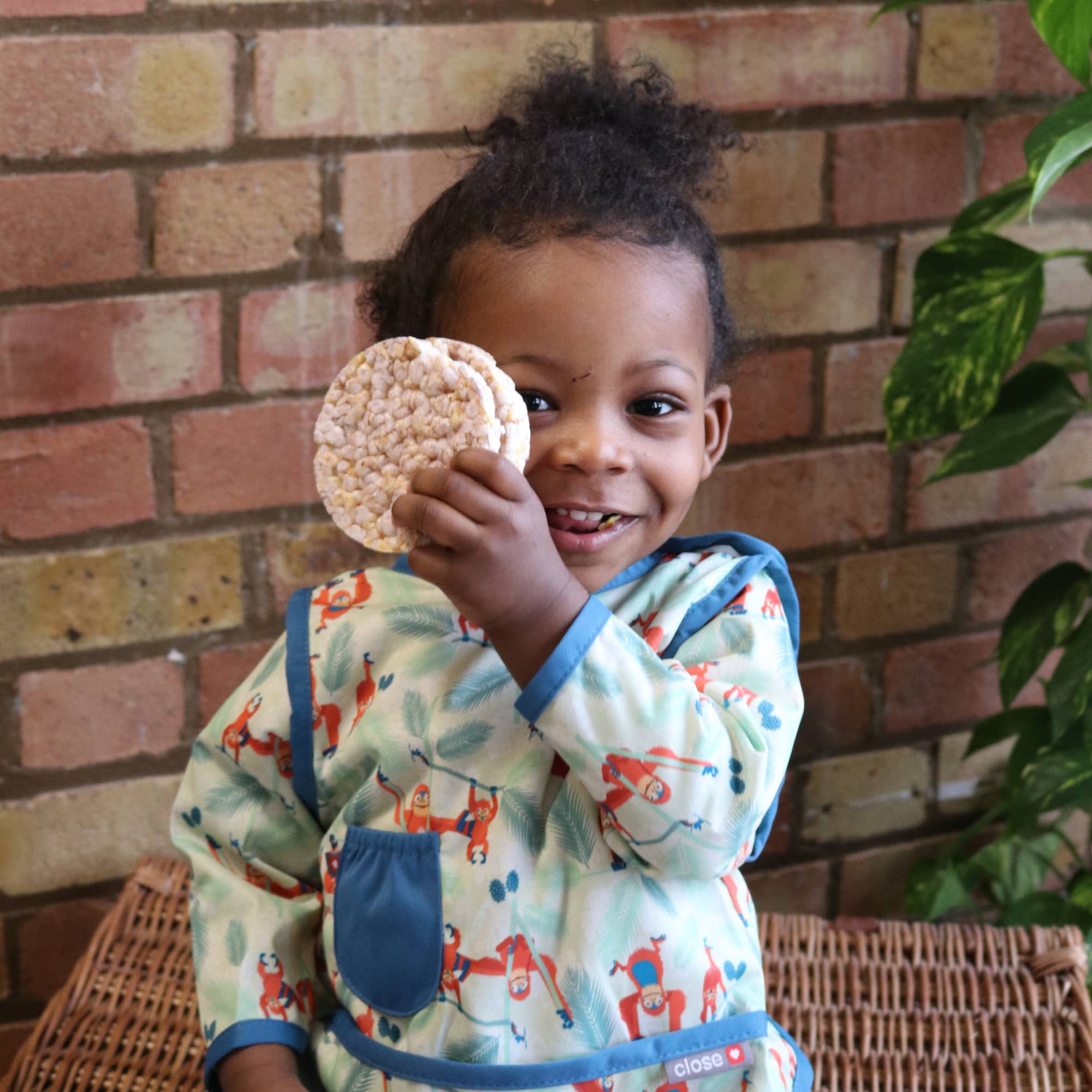 Close – wholesale Bib – Baby – Close Pop-in Long-sleeved Waterproof Coverall Weaning Bib3