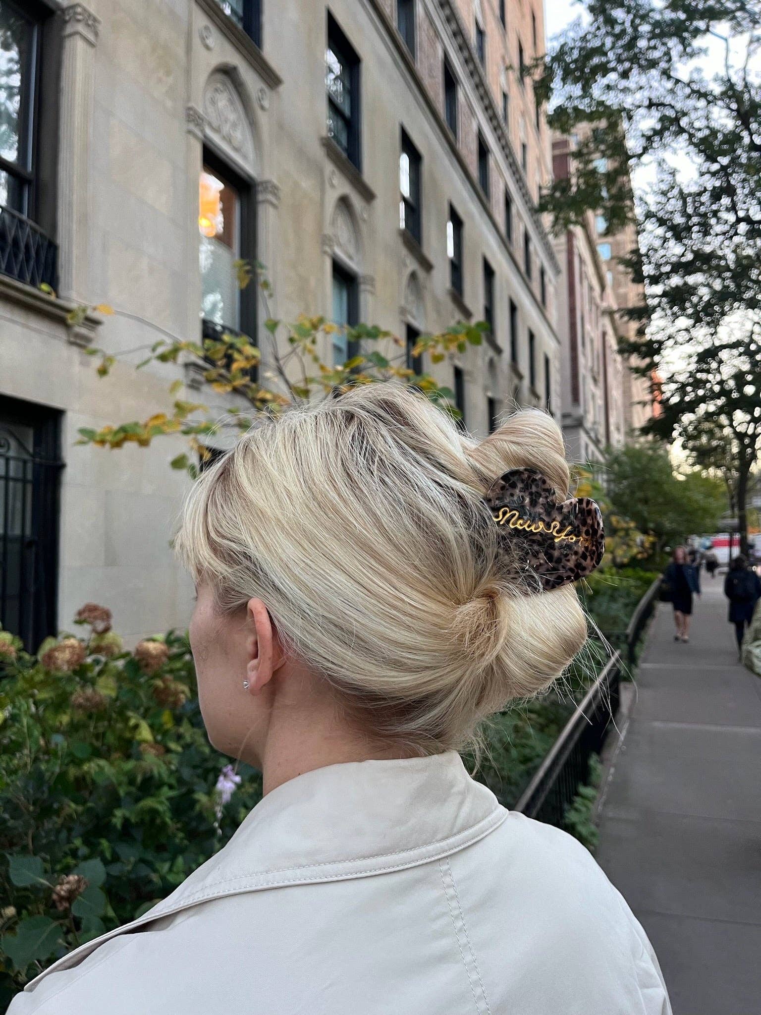 Solar Eclipse - Wholesale Hair Clip - Women's - Hand-Painted New York Heart Acetate Claw Hair Clip | Eco-Friendly1