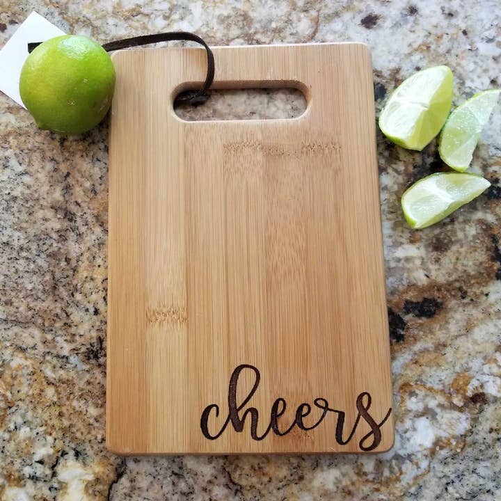 Tábua de corte - Cheers (roteiro) por atacado de Ginger Squared