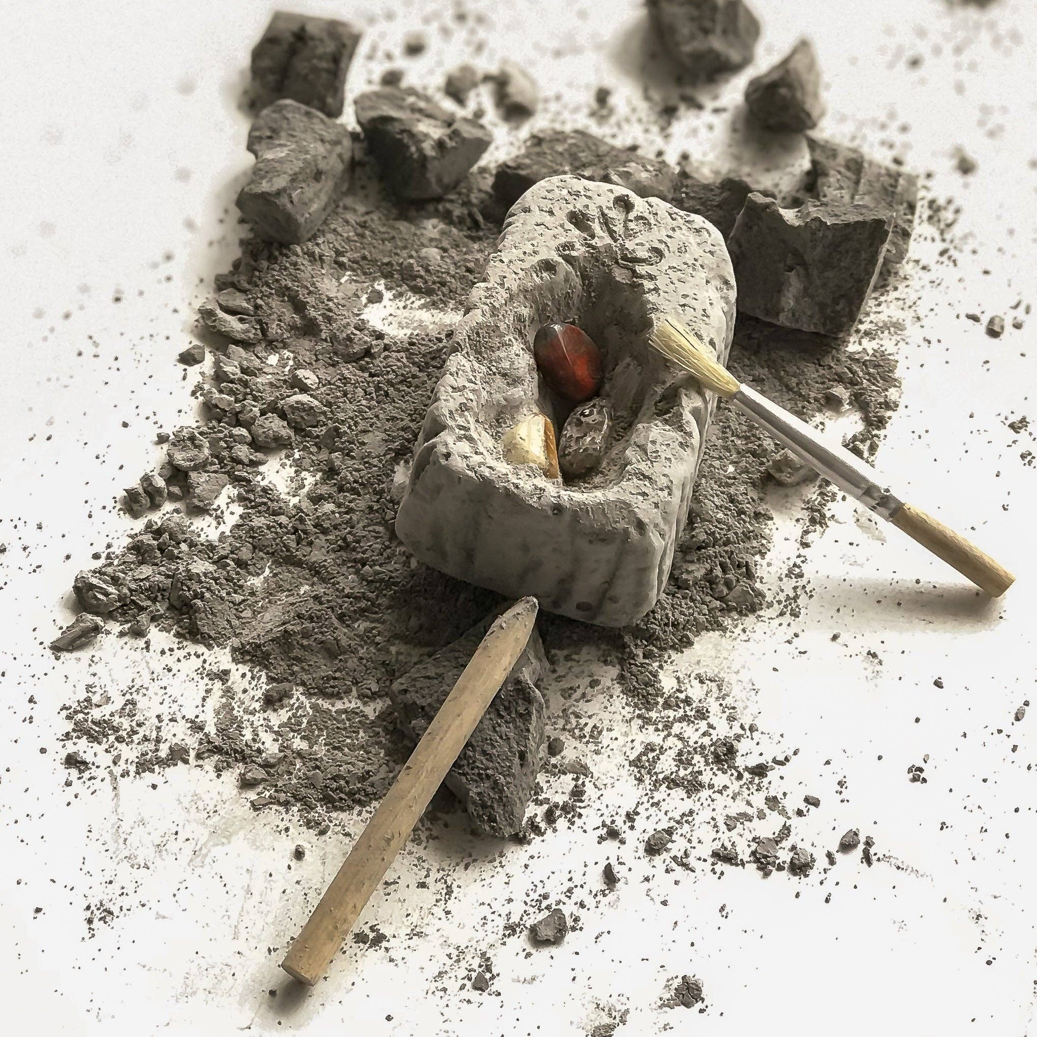 Heebie Jeebies USA - Wholesale Toy Set - Kids - Gemstone Dig Geology in Scientific Beaker1