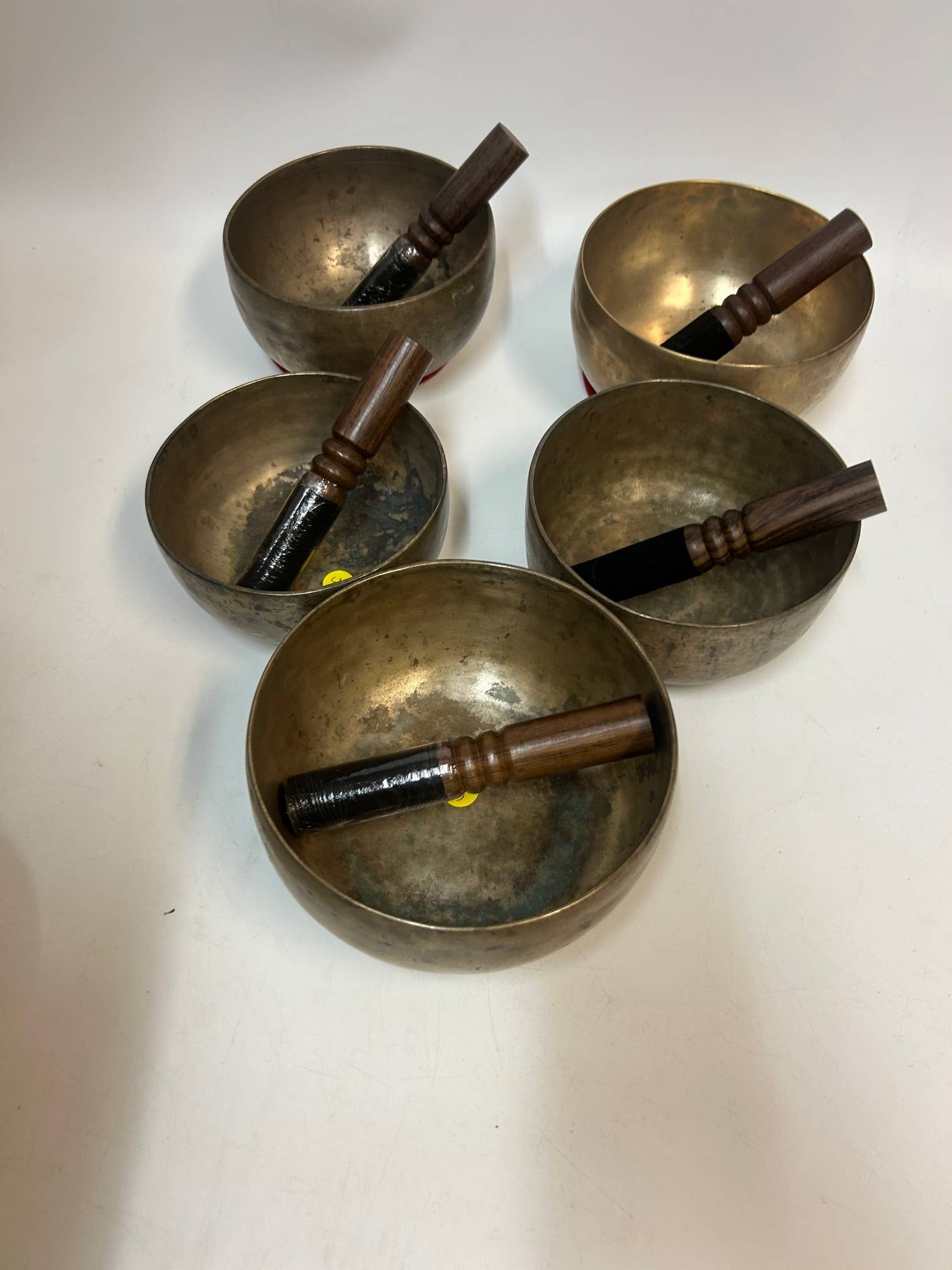 ART HIMALAYAN TRADING LTD - Wholesale Meditation Supplies - 5 piece High quality 7" Antique Handmade Yoga Singing bowl 6