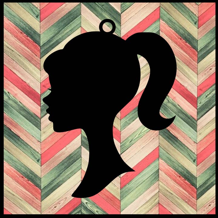 Metall prydnad Barbie Head för wholesale av Designed With Sparks