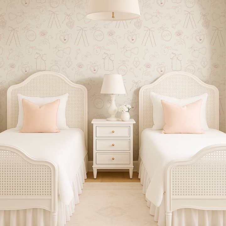 Essie Behang door Brittany Polatis Design voor wholesale door Loomwell Home Goods