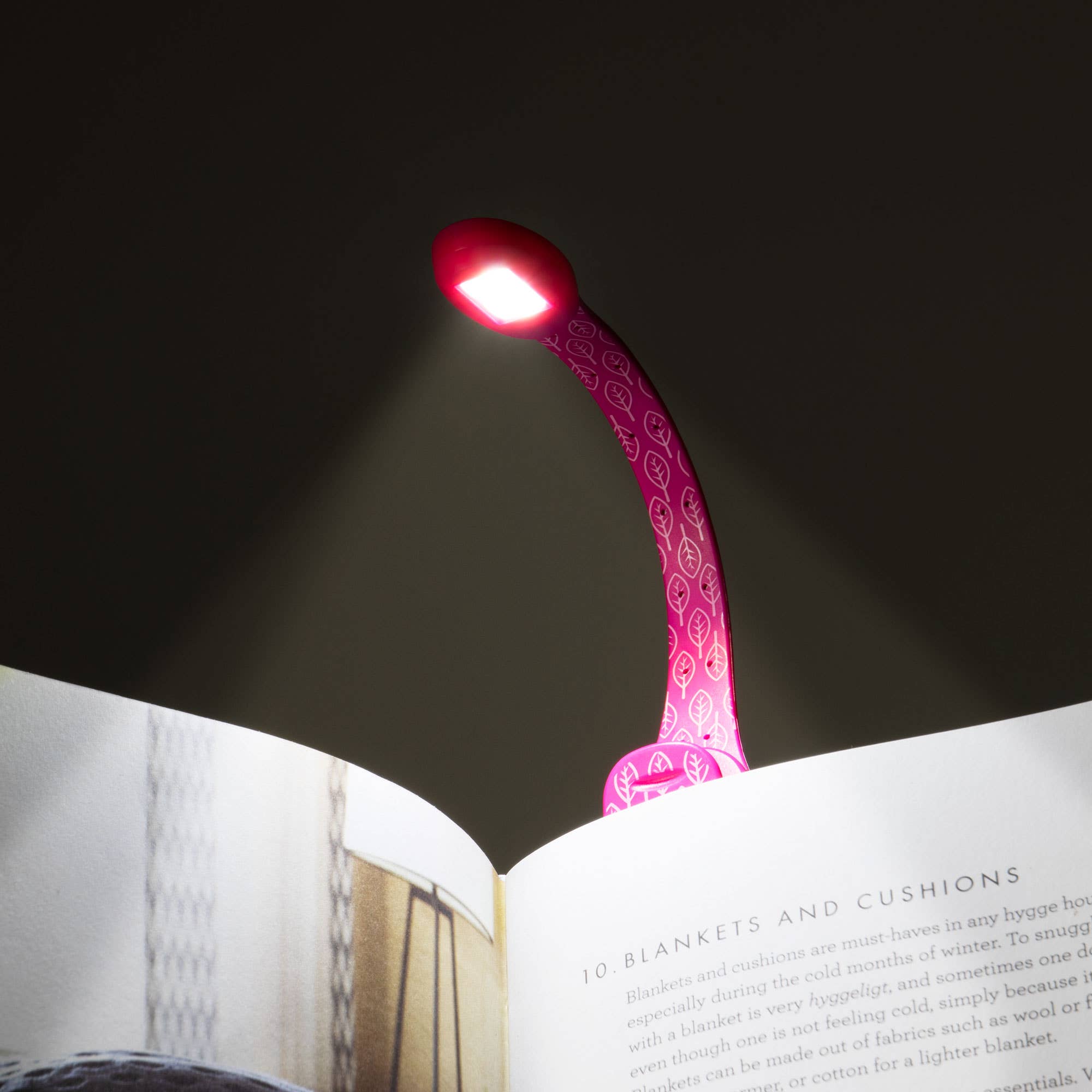 Thinking Gifts Company Ltd - Wholesale Booklight - Flexilight Xtra LED Reading Book Light13