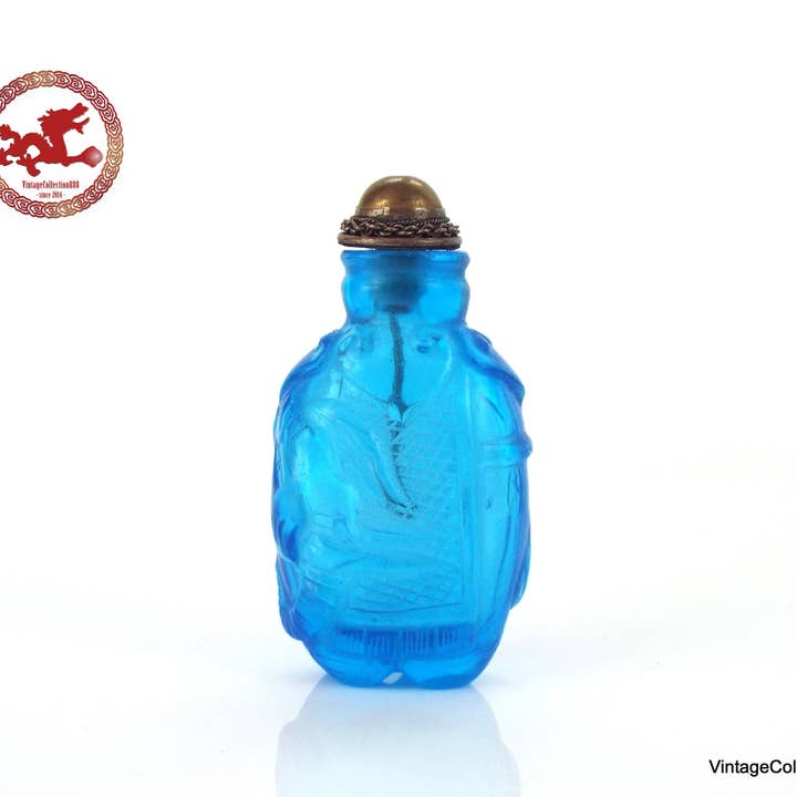 Vintagecollection888 - Vendita all'ingrosso Decorazioni da tavolo - Antica bottiglia cinese da fiuto in vetro blu intagliato.
