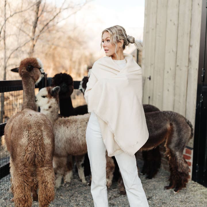 Cocún - Wholesale Scarf - Women's - Alpaca Oversized Scarf – Sand2