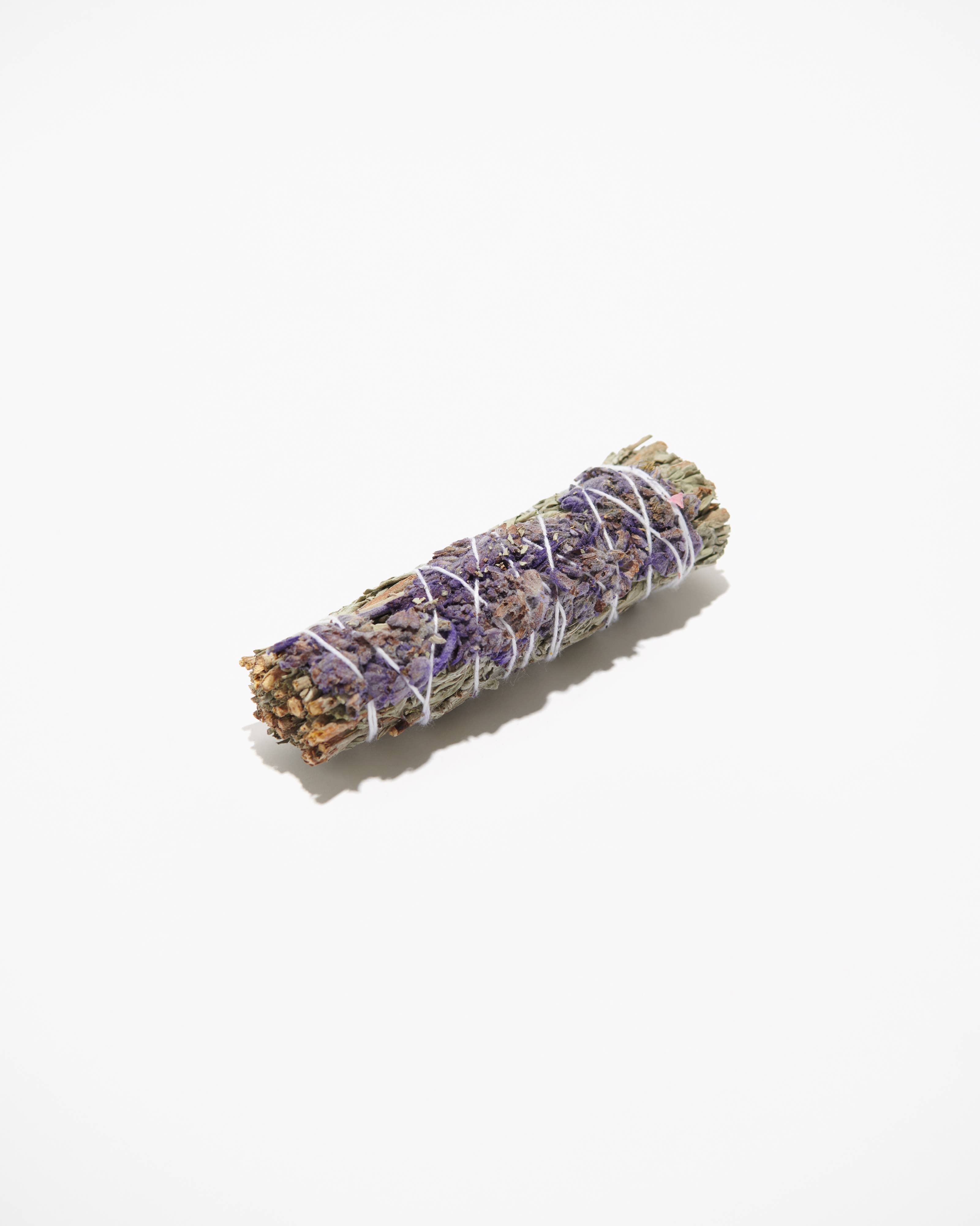 Liv Rocks - Wholesale Smudge Stick - White Sage & Lavender Smudge Sticks | Smudging Bundles1