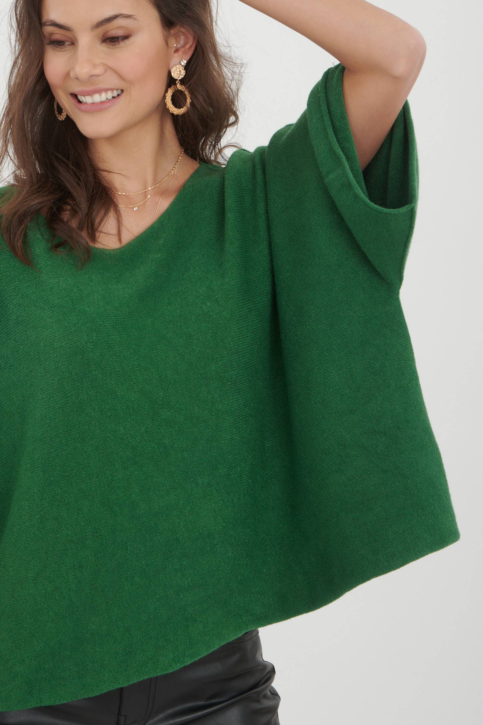 ORNELLA PARIS - Wholesale Knit Sweater - Women's - Solid round neck sweater LEL-P222814