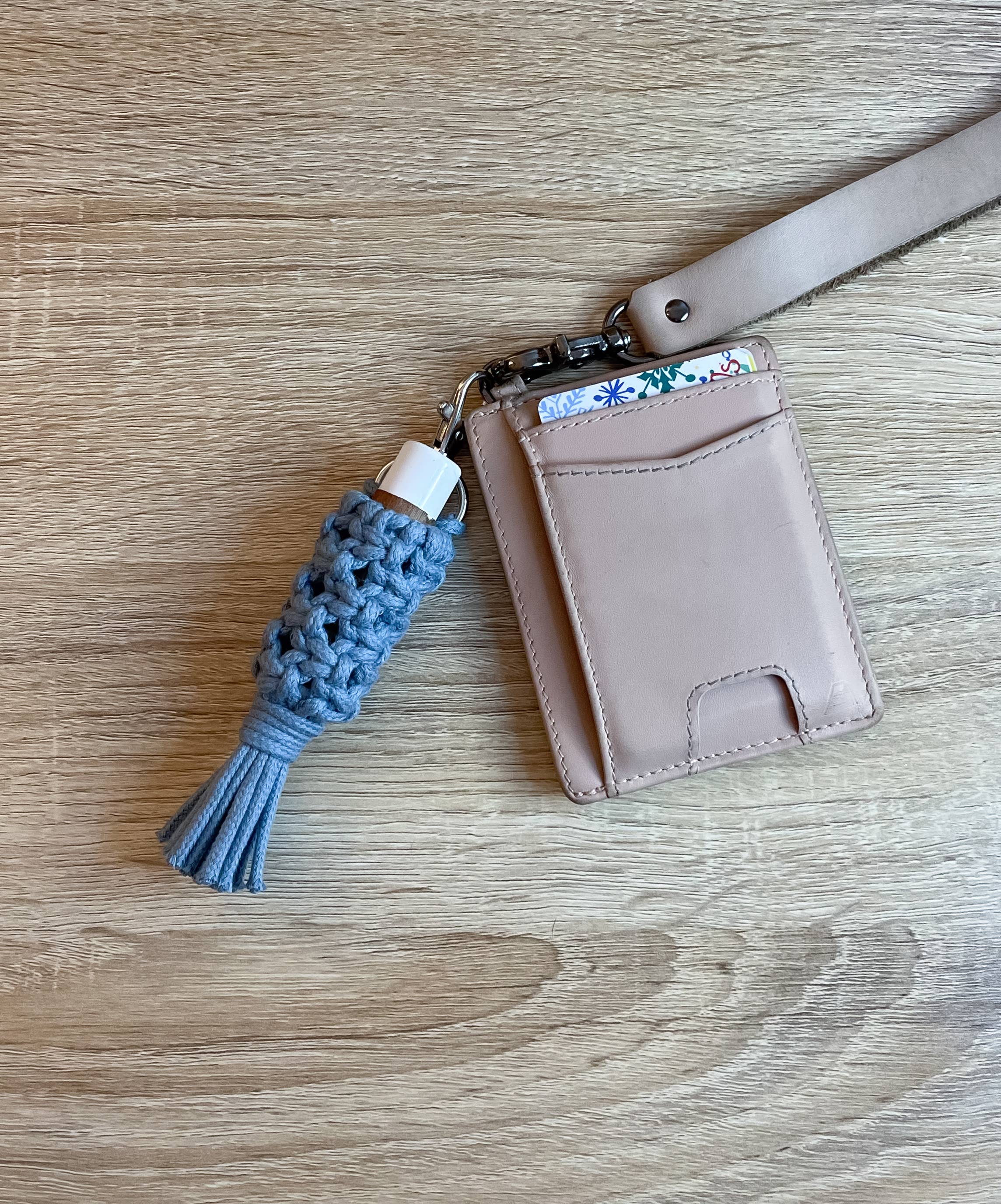 Knotty Mama Studios – wholesale Lip balm case/holder – Macrame Lip Balm Holder4