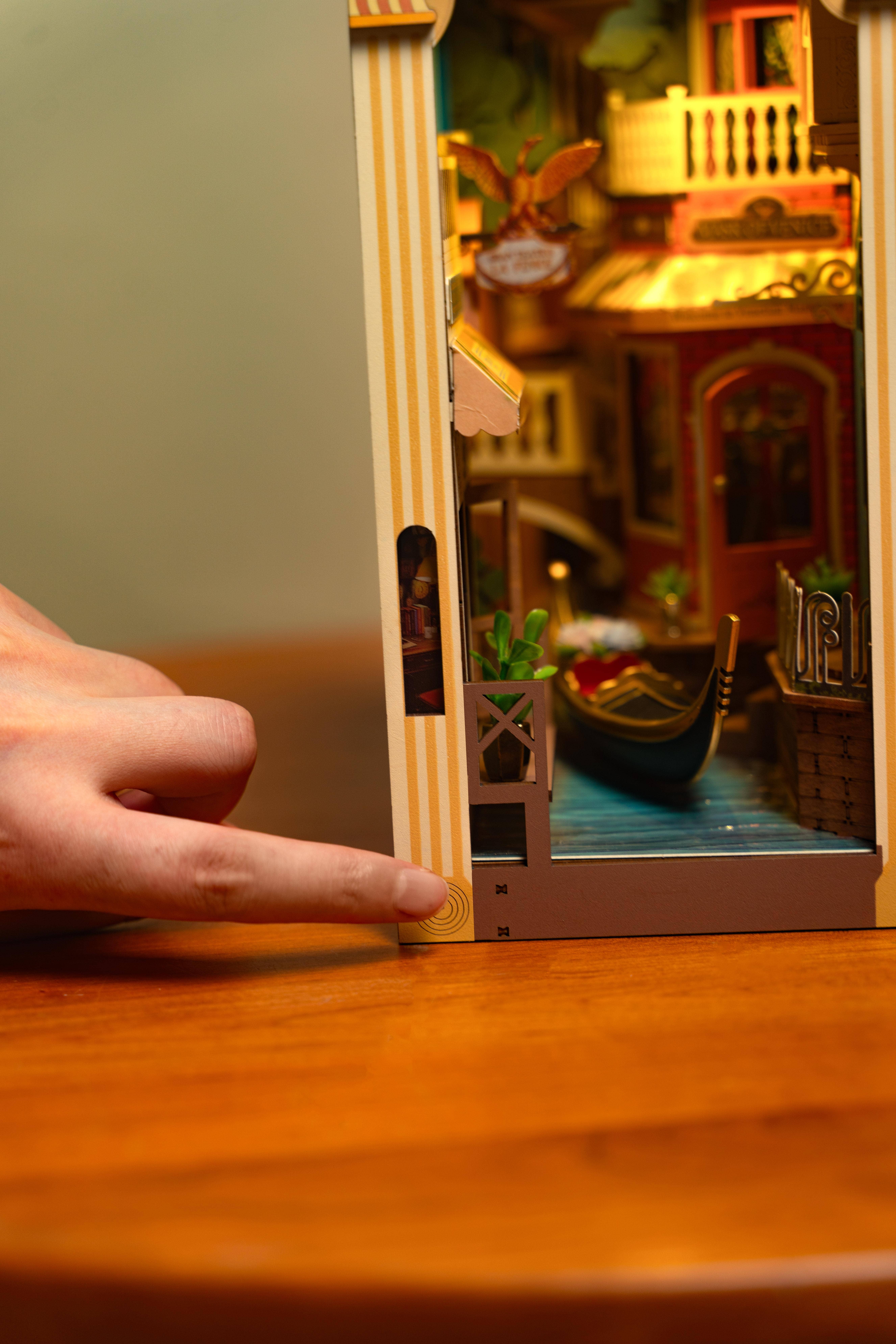 Hands Craft - Wholesale Puzzle - Kids - DIY Book Nook Kit: Romantic Venice with Dust Cover13