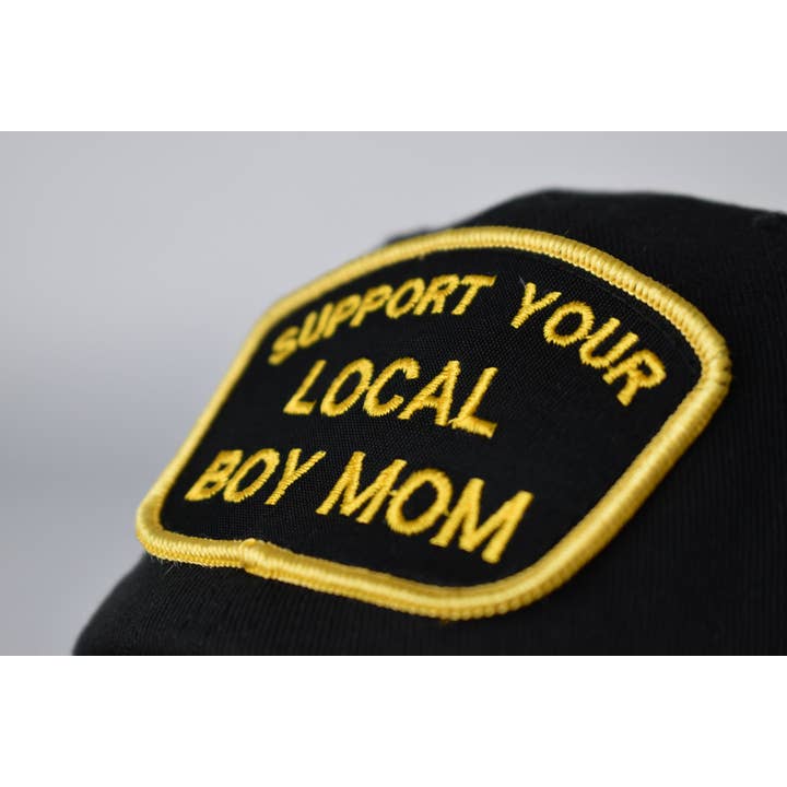 Steun je lokale Boy Mom Patch Hat voor wholesale door Dadbod Apparel