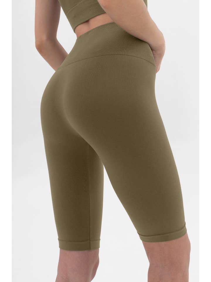 SIAWEAR - Wholesale Athletic Shorts - Women's - Leggings Bike Shorts 120 den. IGUANA Yoga Pilates 🇮🇹2