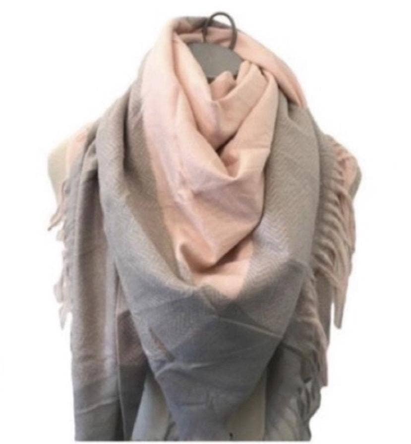 LINETA - Wholesale Scarf - Women's - HG-34 Large square scarf with long fringes5