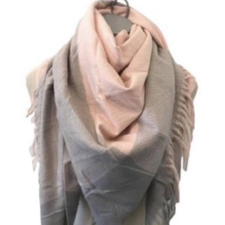 LINETA - Wholesale Scarf - Women's - HG-34 Large square scarf with long fringes5