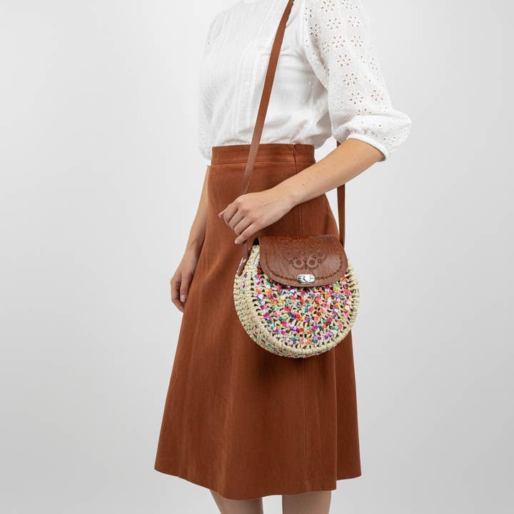 Bolsa Redonda Boho de Palha Entrançada - Lantejoulas & Couro por atacado de Melecraft