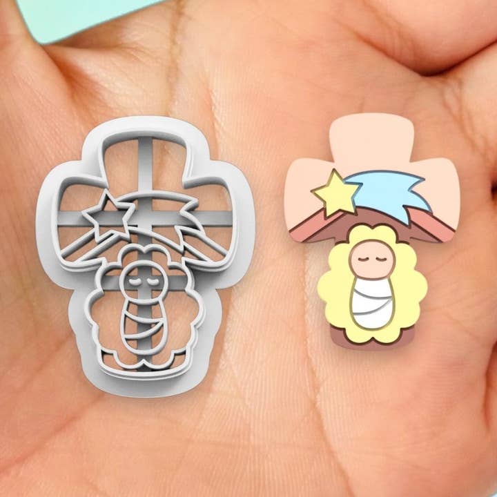 Christmas Wreath with Hollyberrу cutter 3d printed for wholesale by Roussell Prints and Demand LLC