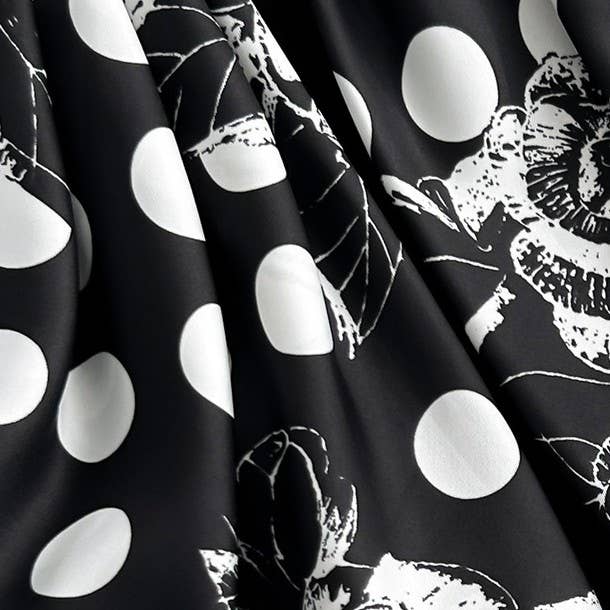 PEACH ACCESSORIES - Venta al por mayor Bufanda - Mujer - Pañuelo de Seda con Cuello de Lunares Florales F7764