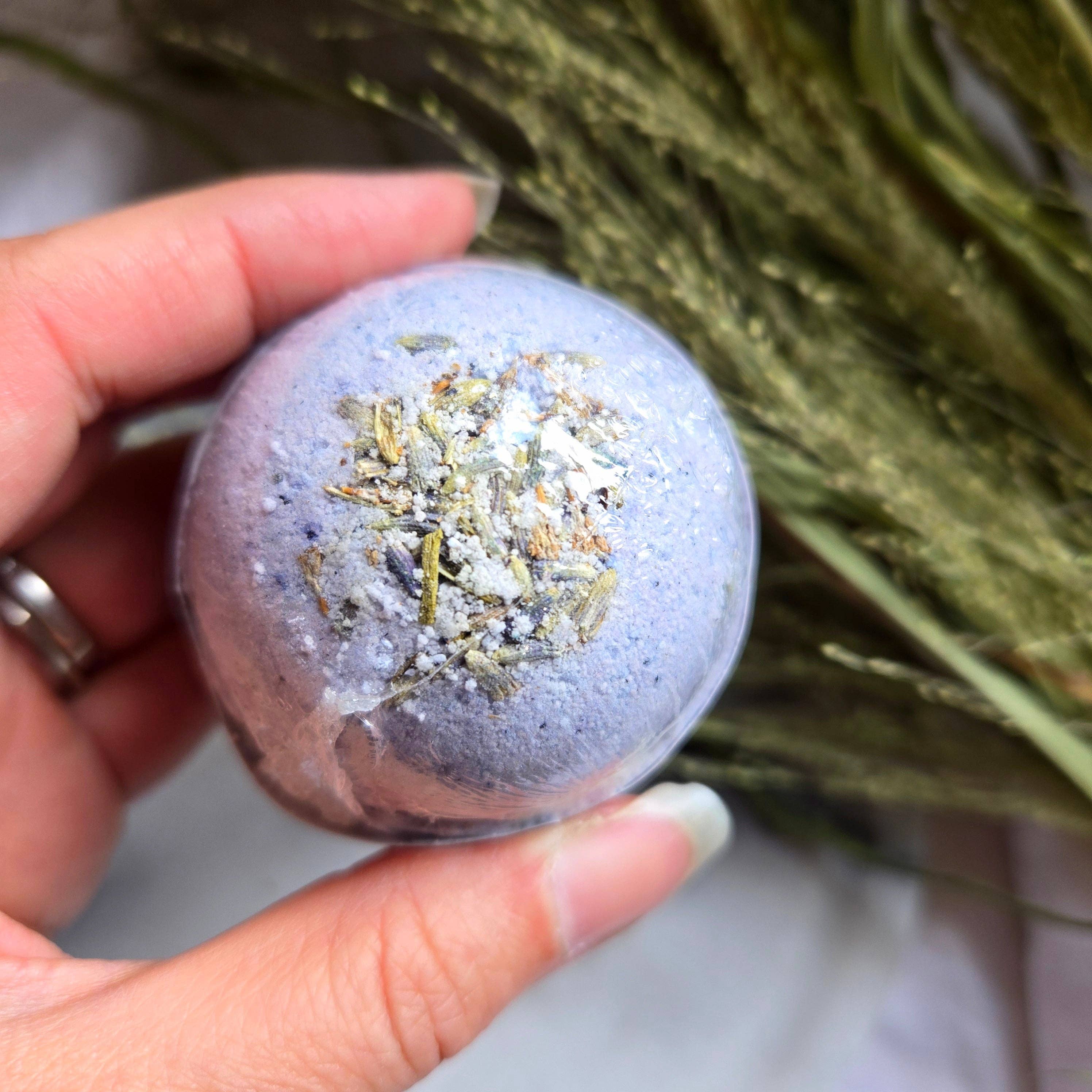 Gnat and Bee - Wholesale Bath Bomb/Fizz - Lavender : Bath Bomb1