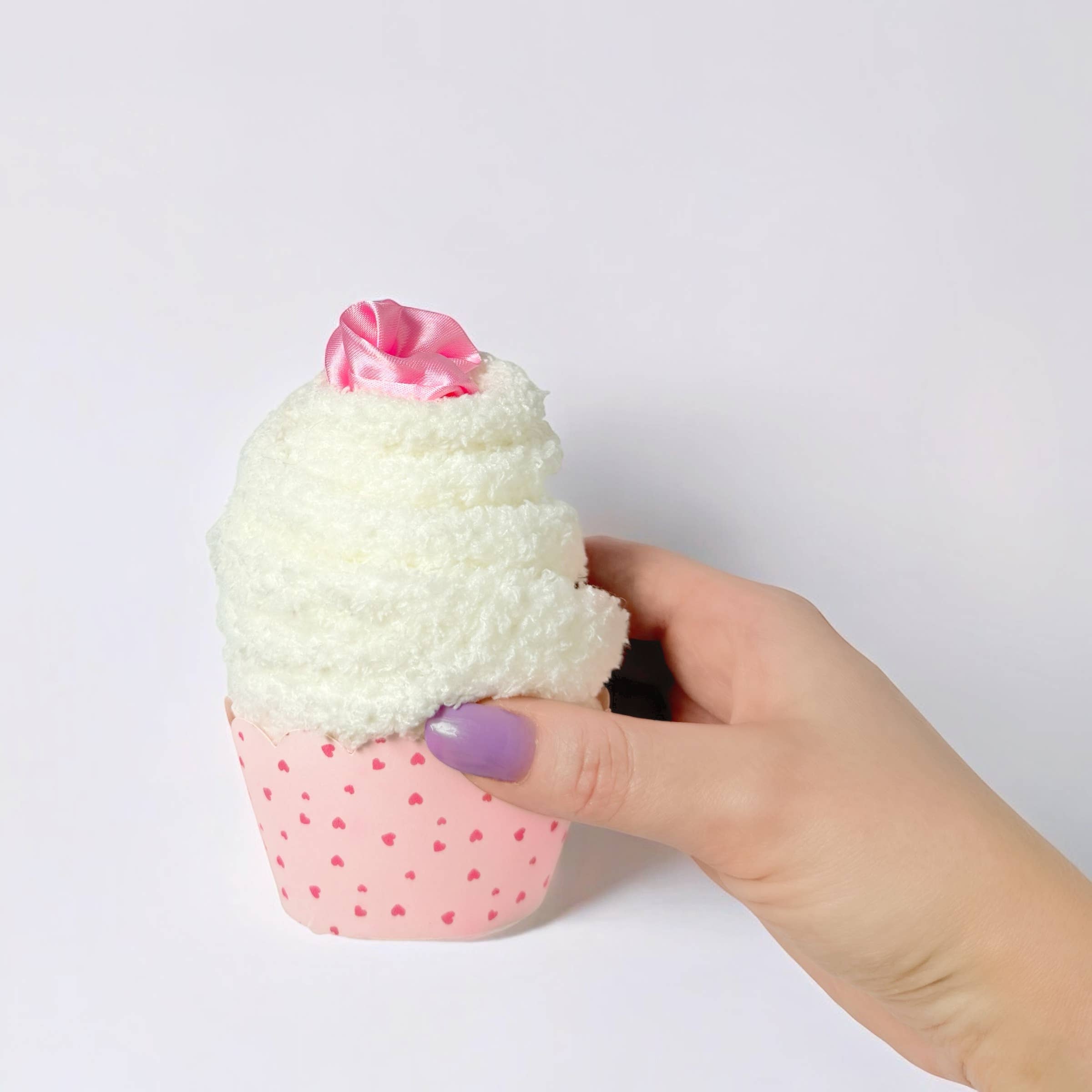 Dabble Doll – Großhandel Socken – Damen – Gemütliche Cupcake-Socken mit Haargummi4