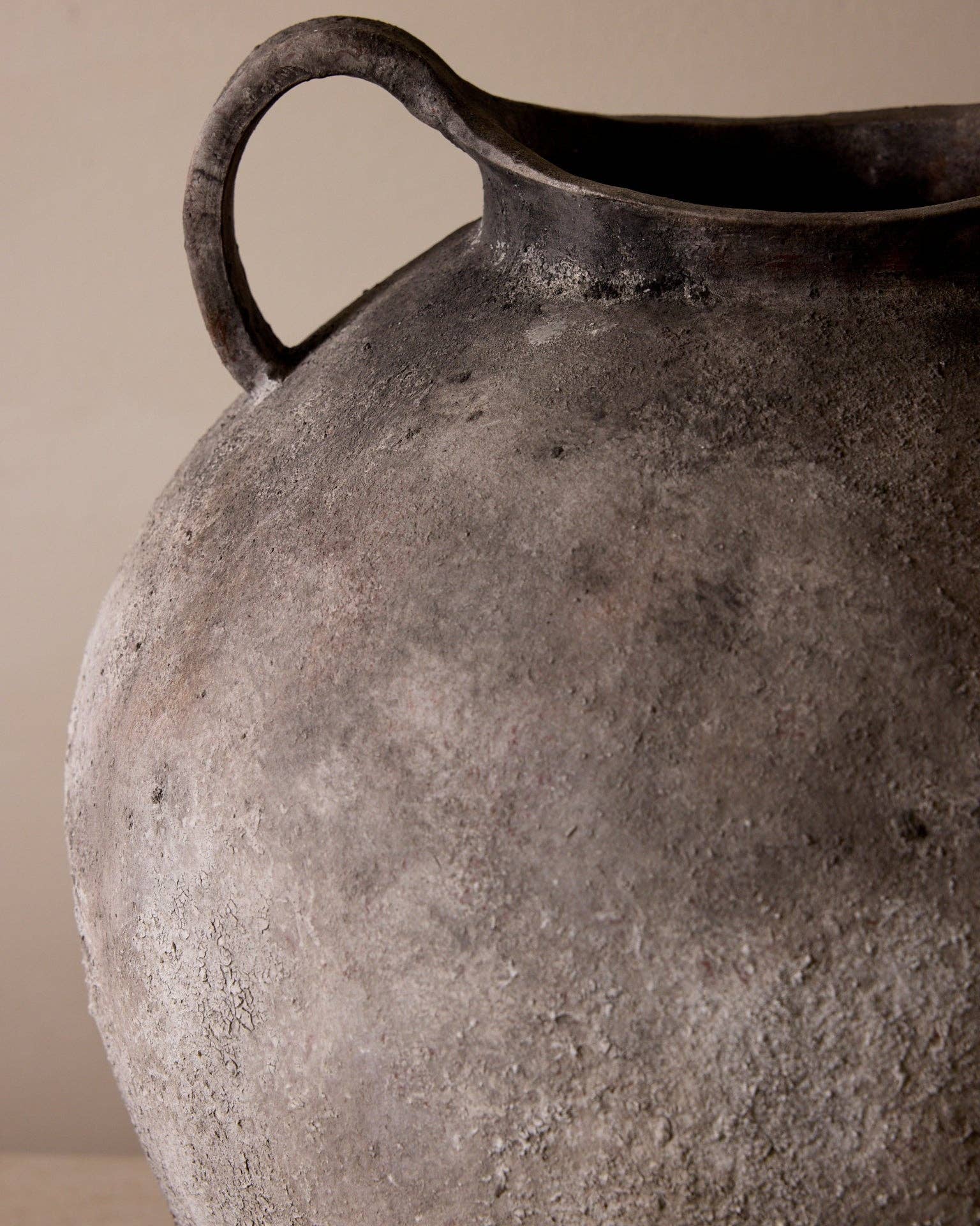 Belaré Home - Wholesale Vase - Lucero Textured Stone Vase - White Rustic Contemporary 21.6H1