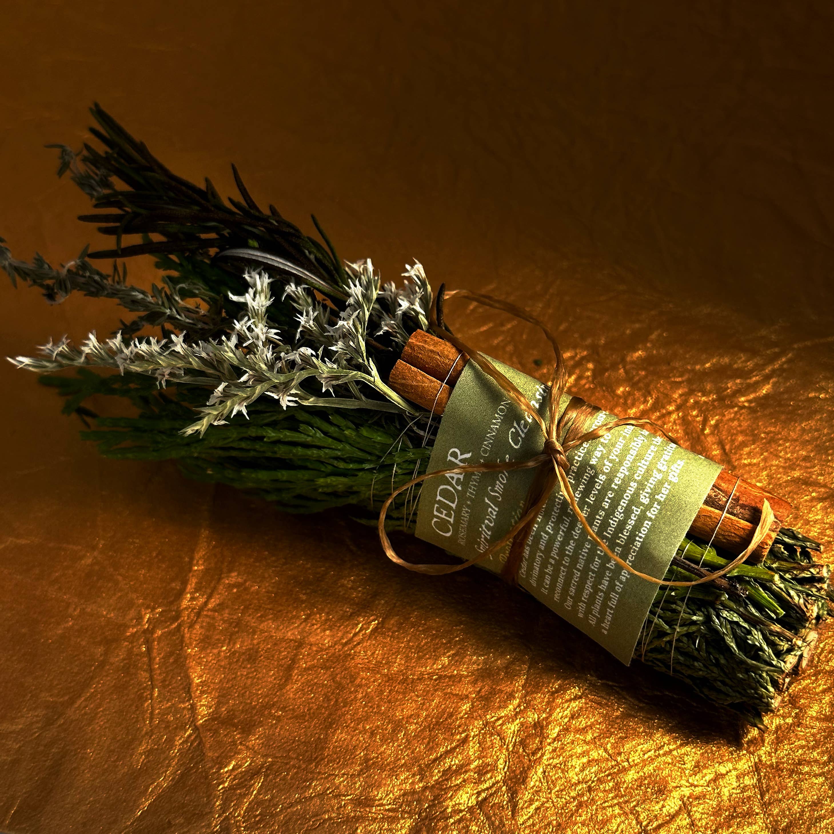 Topanga Window - Vente Bâton de sauge - Bâtonnet de purification fumée de cèdre avec romarin, thym et cannelle4