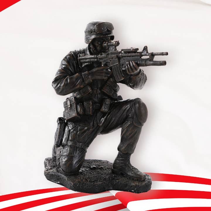 Soldat des forces armées en combat pour la vente par Pacific Trading