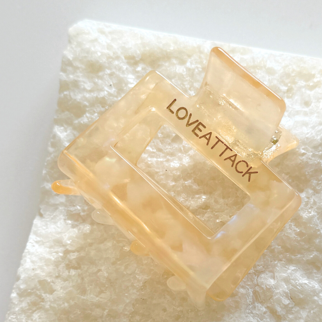 Love Attack – wholesale Hair clip – Women’s – Raya Shimmer Cellulose Acetate Hair Claw Clips6