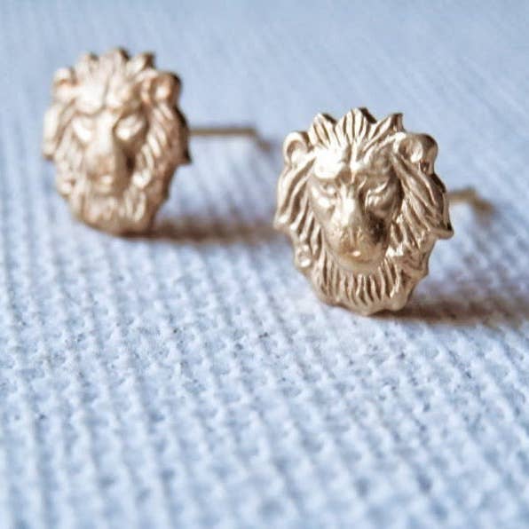 Borchie Leone per la vendita all'ingrosso da parte di Holey Moley Accessories