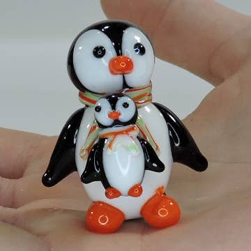 Handmade Glass Mom and Baby Penguin for wholesale by Gift Gallery Glass