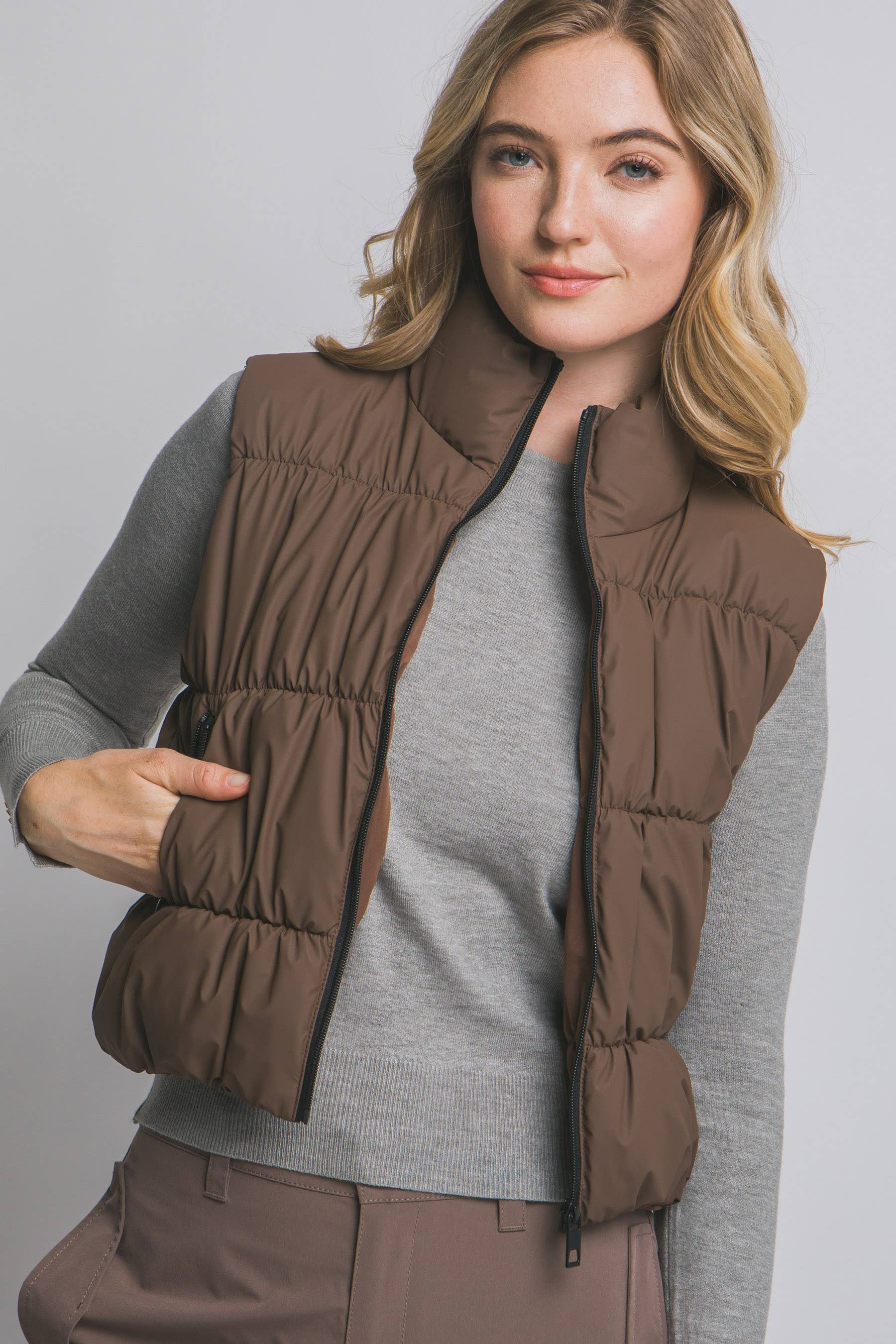 42POPS – Engroshandel Vest - Dame – ...0801 Vatteret Vest med Lynlås SI-284970