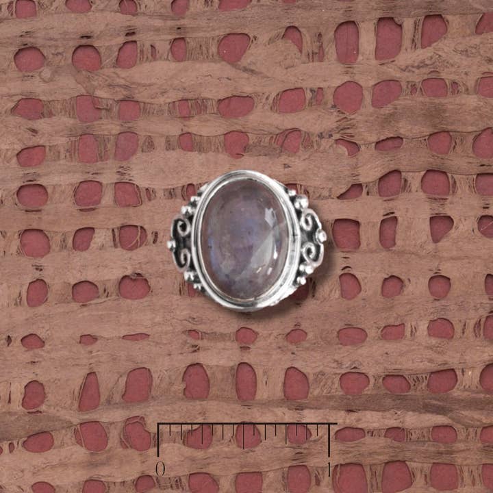 Ovale zwarte maansteenring met ontworpen lunette (groot) voor wholesale door Tidepool