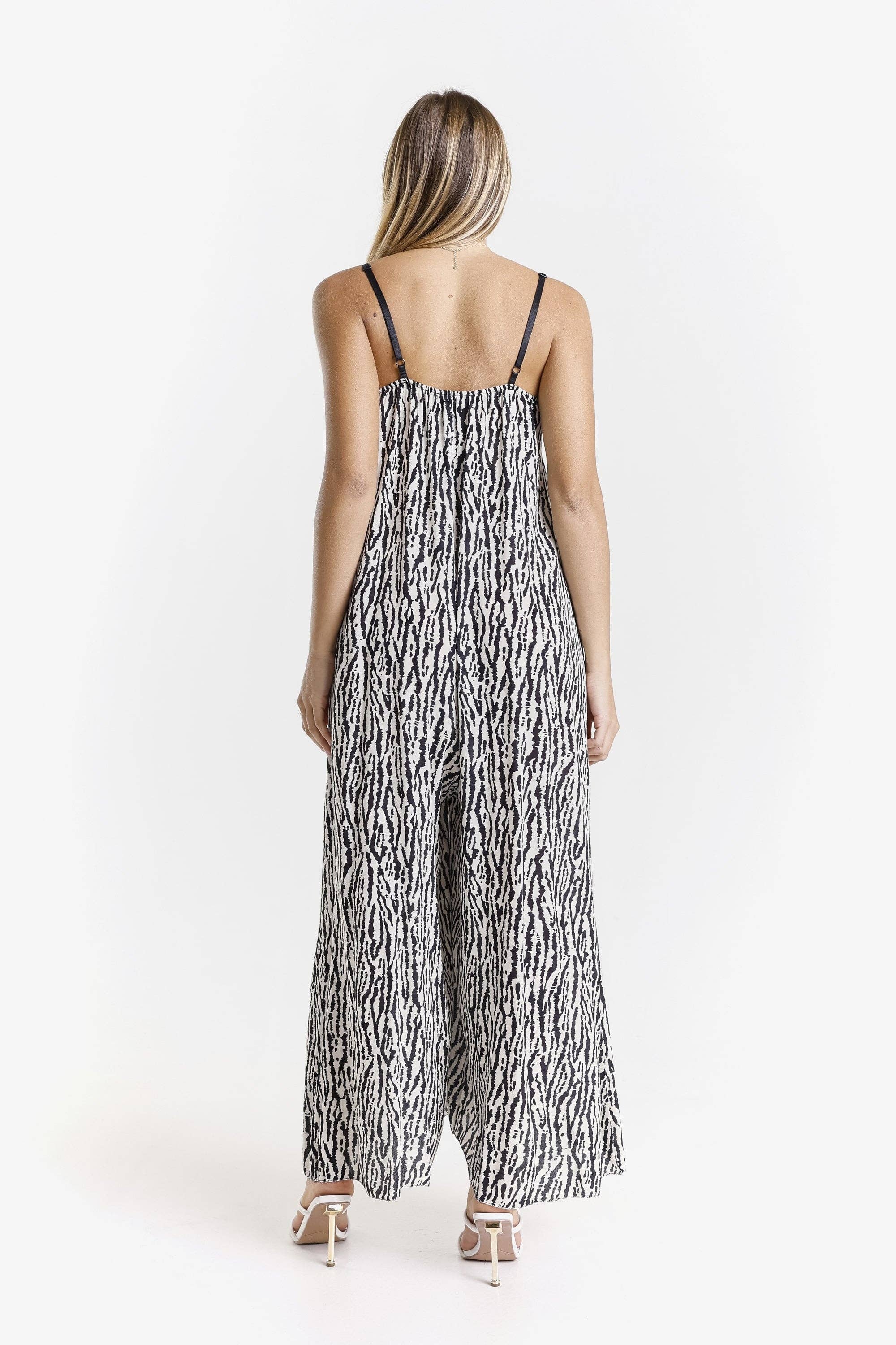 TINA Stephens Italy/Tees By Tina – Macacão - Mulher por atacado – Macacão Selena Rain com Estampa e Acabamento em Cetim (DT226R)3