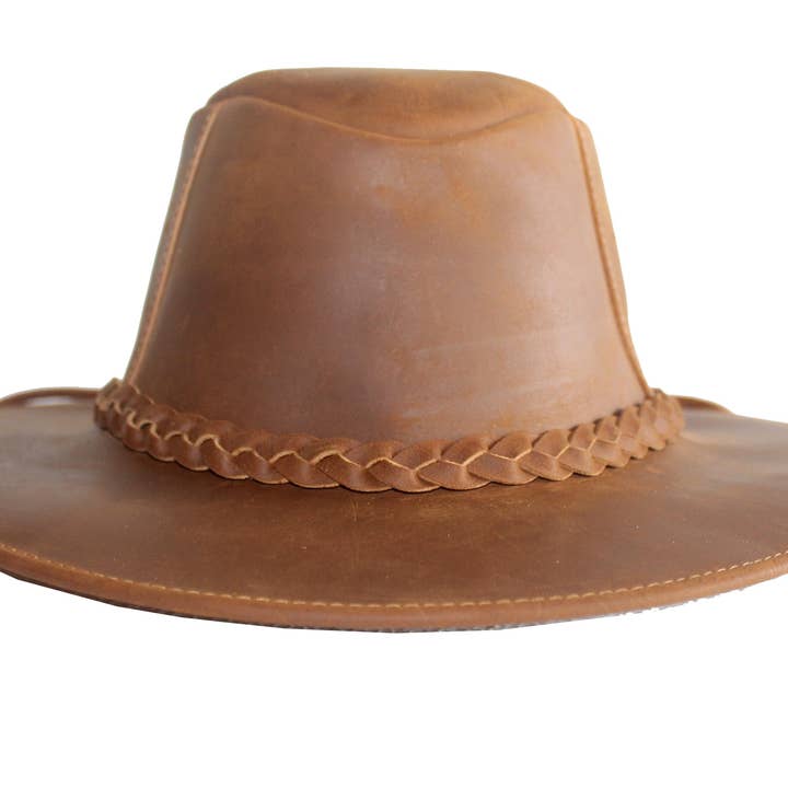 Authentieke lederen cowboyhoed uit Cotacachi voor wholesale door Little Amigos South America